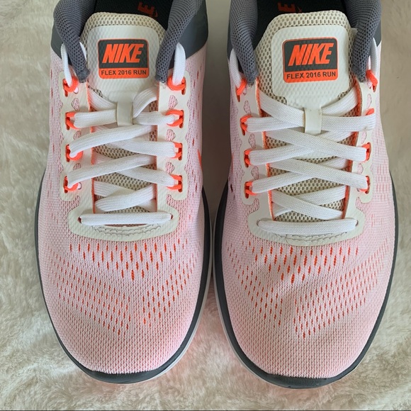 SOLD - Nike Women's Flex 2016 RN White/BrightMango/Grey Running Shoe - Picture 4 of 7